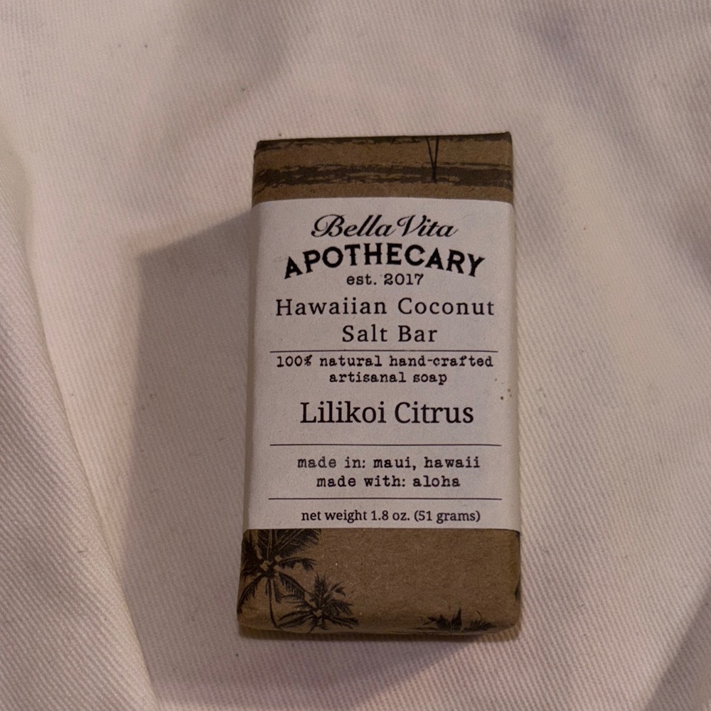 Bella Vita Apothecary Hawaiian Coconut Salt Bar - Brown
